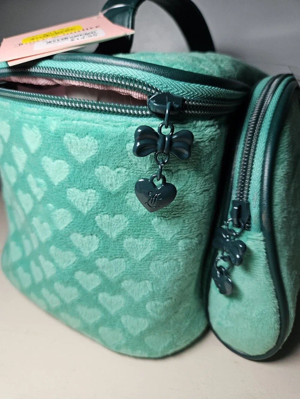 NWT Juicy Couture Green Velour Rhinestone 2-Pc Travel Makeup Bag Set